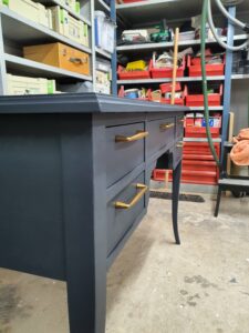 Möbelrenovering, ge nytt liv, måla om